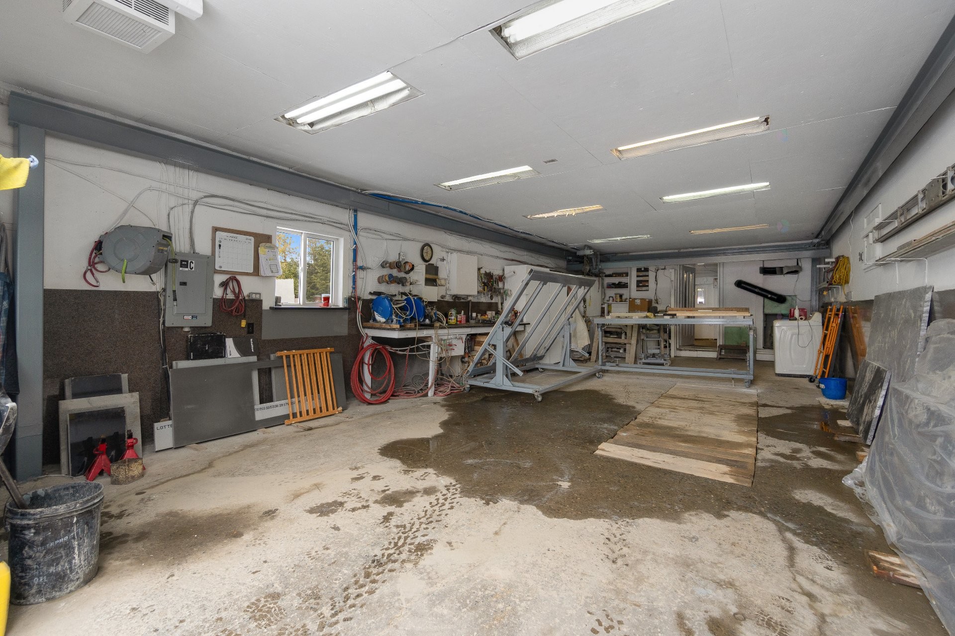 Garage - 6355 Ch. Stage, Stanstead-Est, QC - Indoor Photo Showing Garage