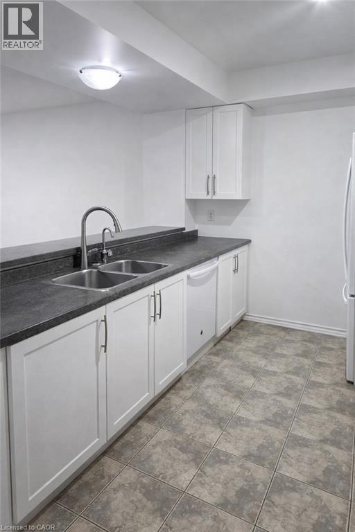 268 Blackhorne Drive, Kitchener, ON - Indoor Photo Showing Kitchen With Double Sink