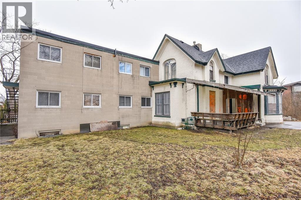 20 Elliott Street, Cambridge, ON - Outdoor