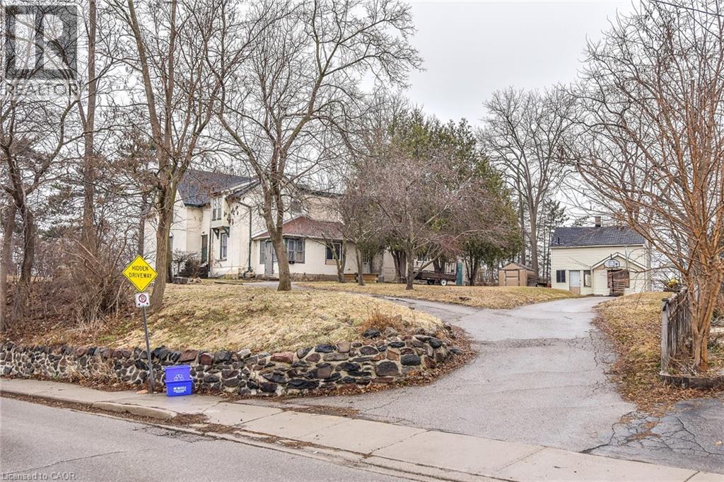 20 Elliott Street, Cambridge, ON - Outdoor