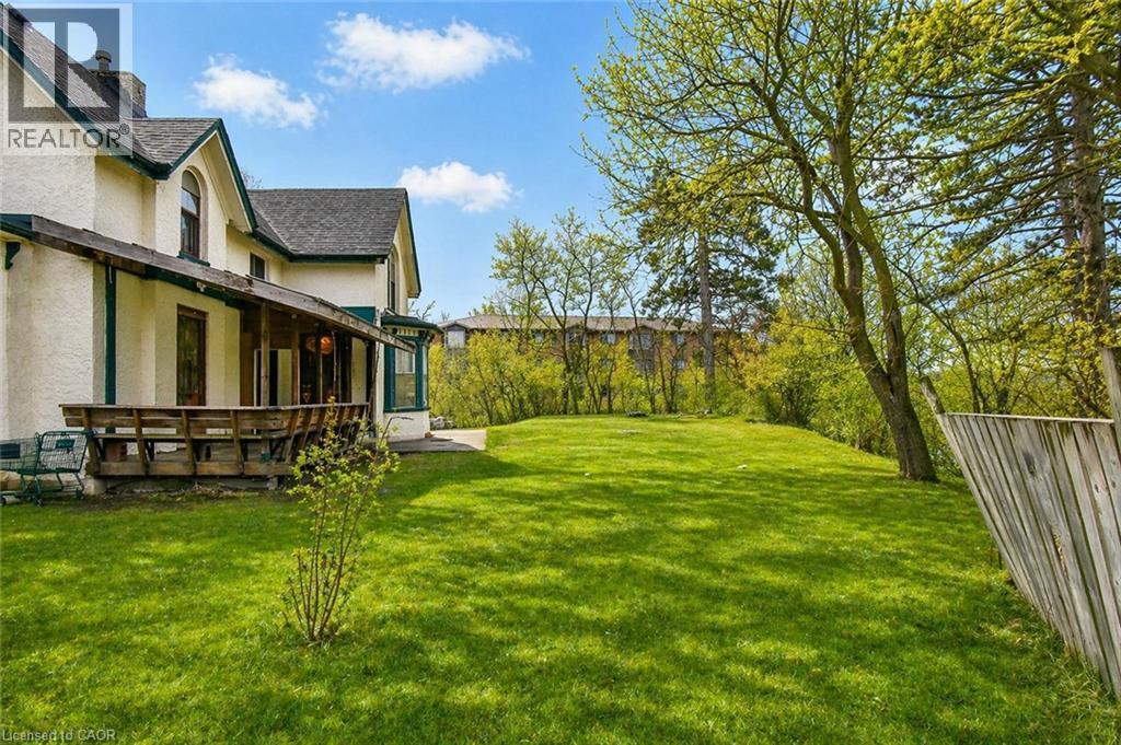 20 Elliott Street, Cambridge, ON