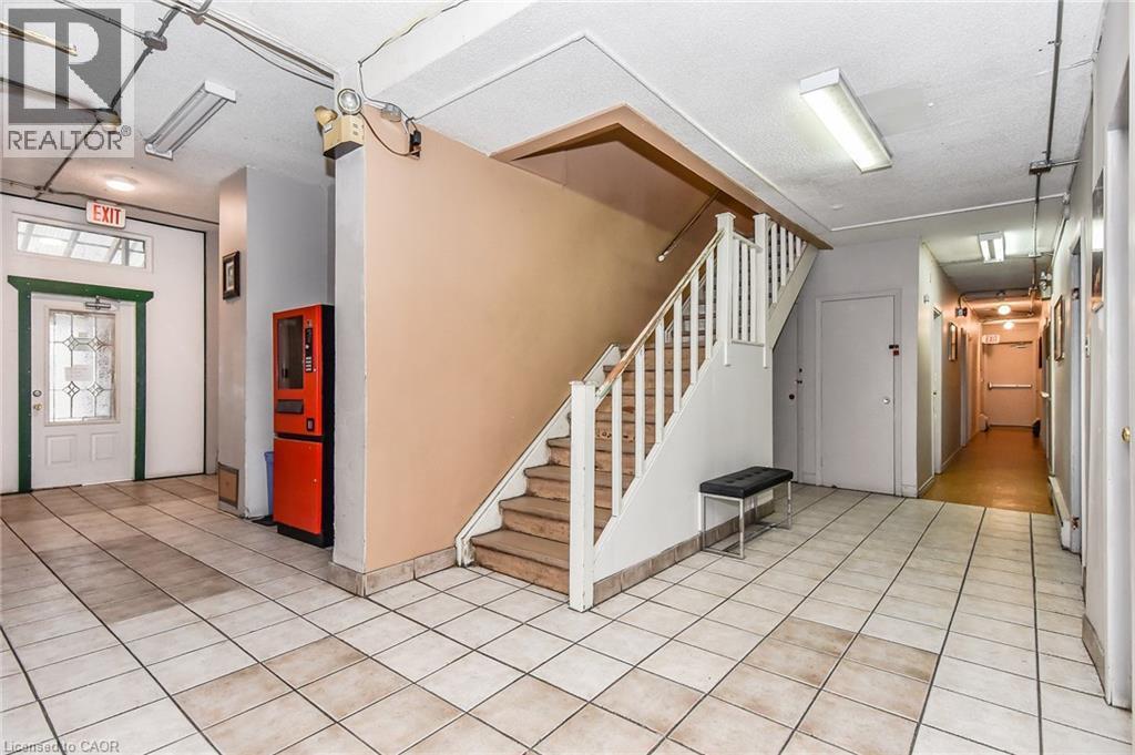 20 Elliott Street, Cambridge, ON