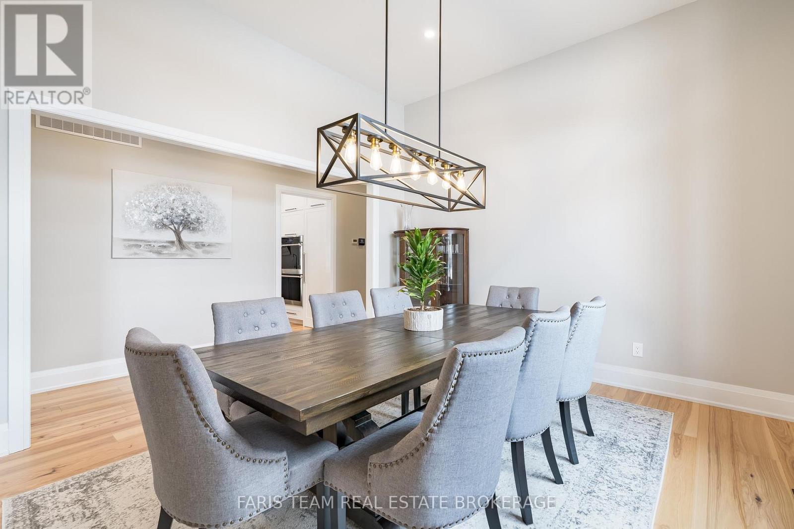 7 Reynolds Road, Tiny, ON - Indoor Photo Showing Dining Room