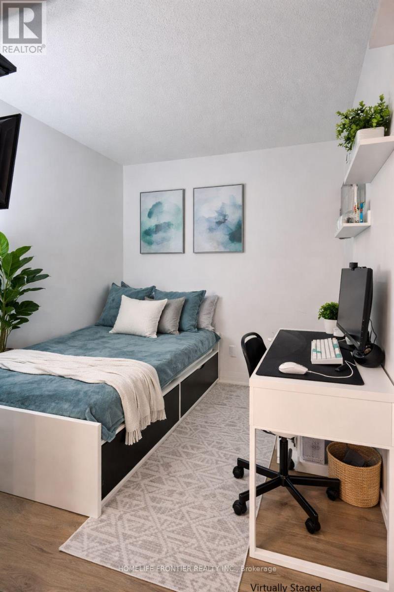201 - 35 Hunt Avenue, Richmond Hill, ON - Indoor Photo Showing Bedroom
