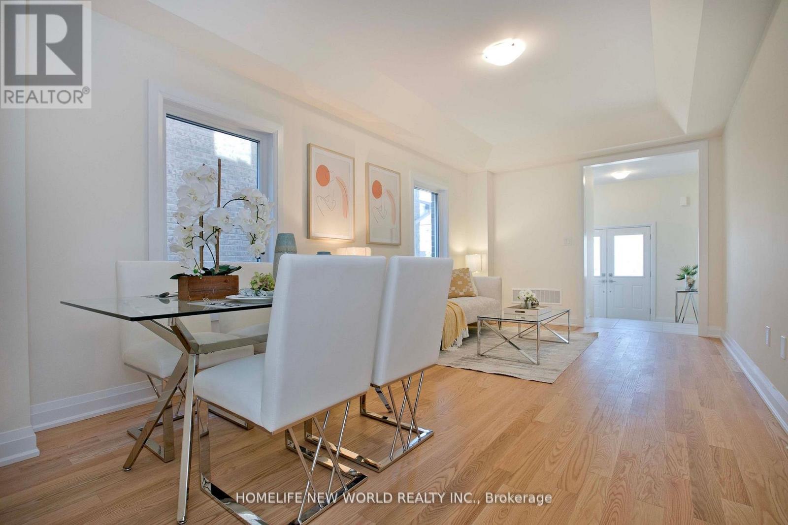 240 Seguin Street N, Richmond Hill, ON - Indoor Photo Showing Dining Room