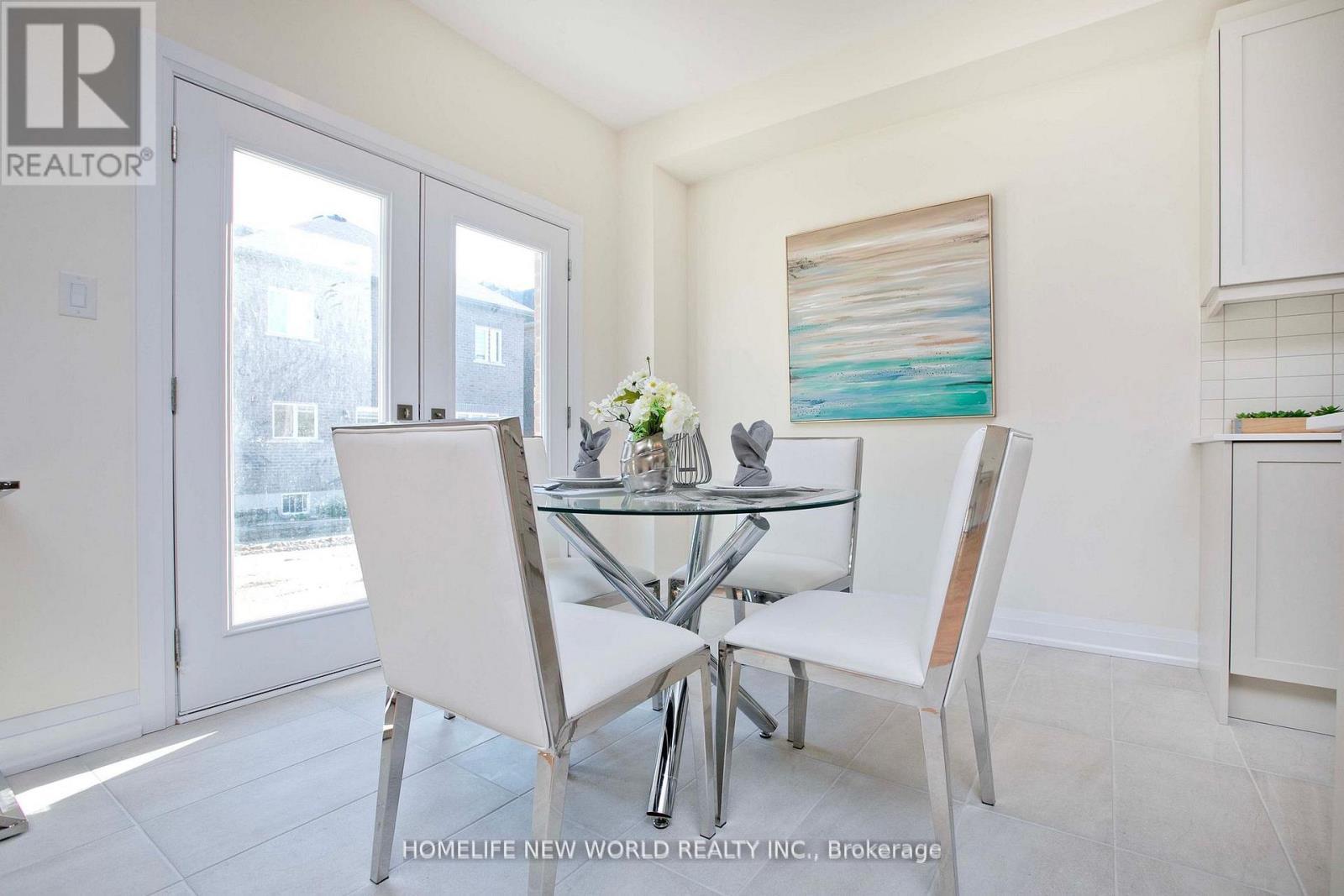 240 Seguin Street N, Richmond Hill, ON - Indoor Photo Showing Dining Room