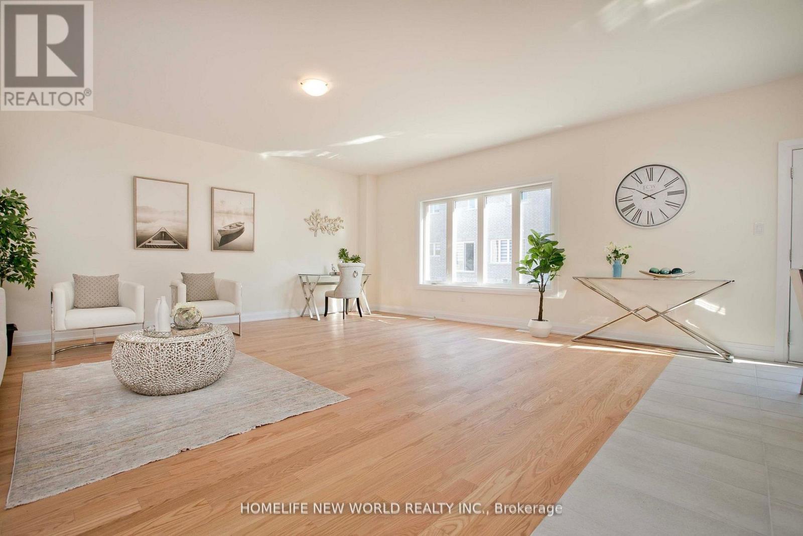 240 Seguin Street N, Richmond Hill, ON - Indoor