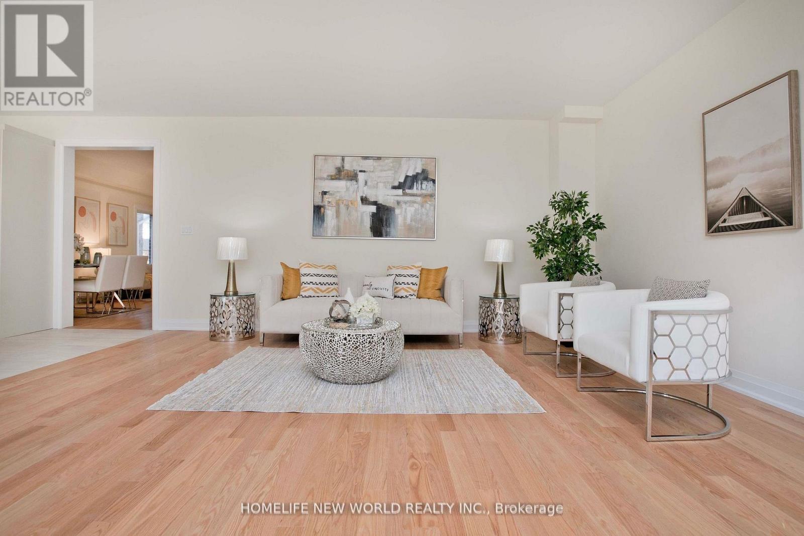 240 Seguin Street N, Richmond Hill, ON - Indoor Photo Showing Other Room