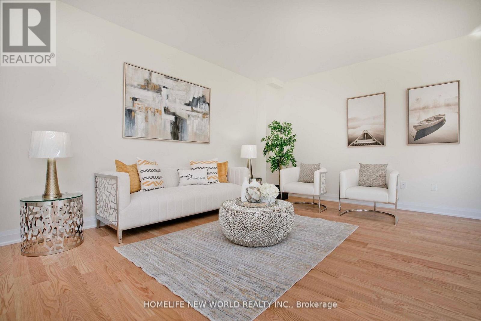 240 Seguin Street N, Richmond Hill, ON - Indoor Photo Showing Living Room