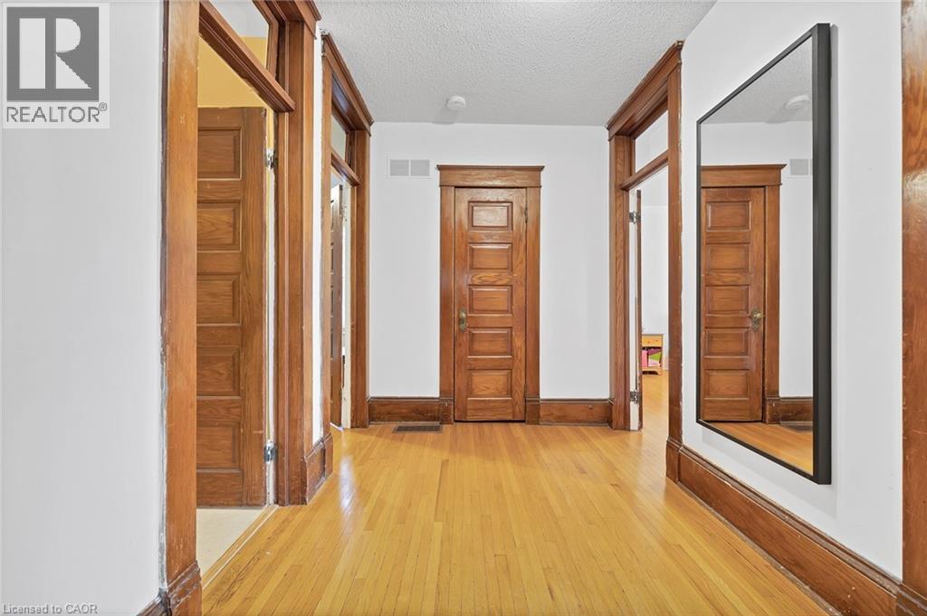 59 Regina Street N, Waterloo, ON