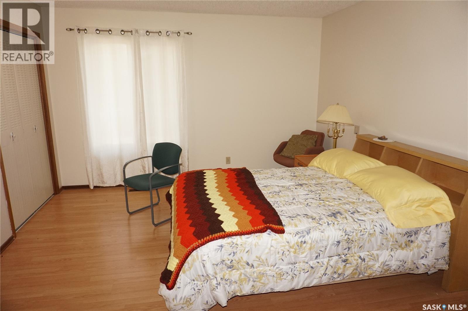 46 Rogers Place, Regina, SK - Indoor Photo Showing Bedroom