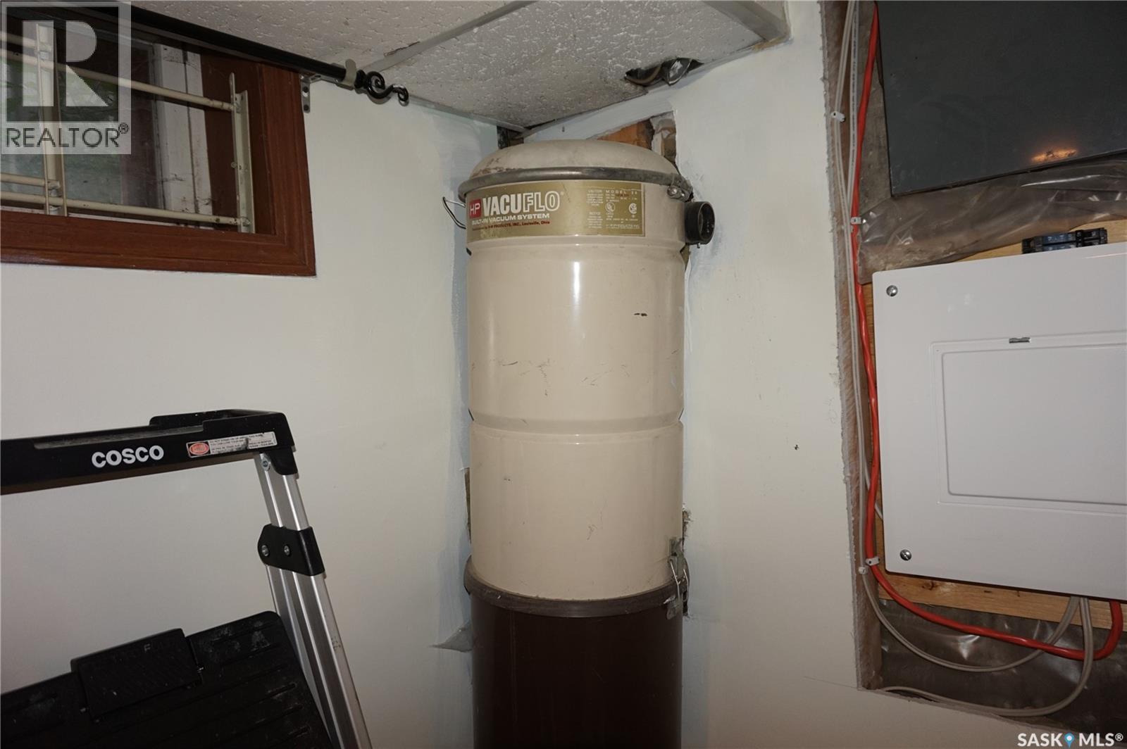 46 Rogers Place, Regina, SK - Indoor Photo Showing Basement