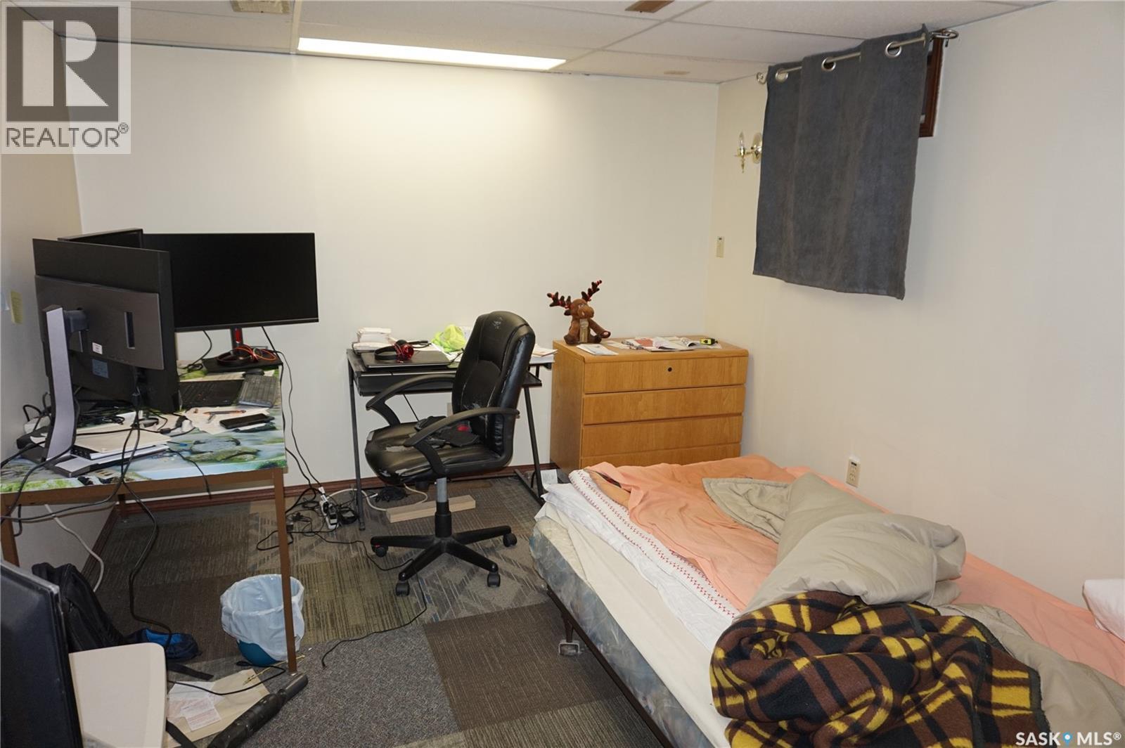 46 Rogers Place, Regina, SK - Indoor Photo Showing Office