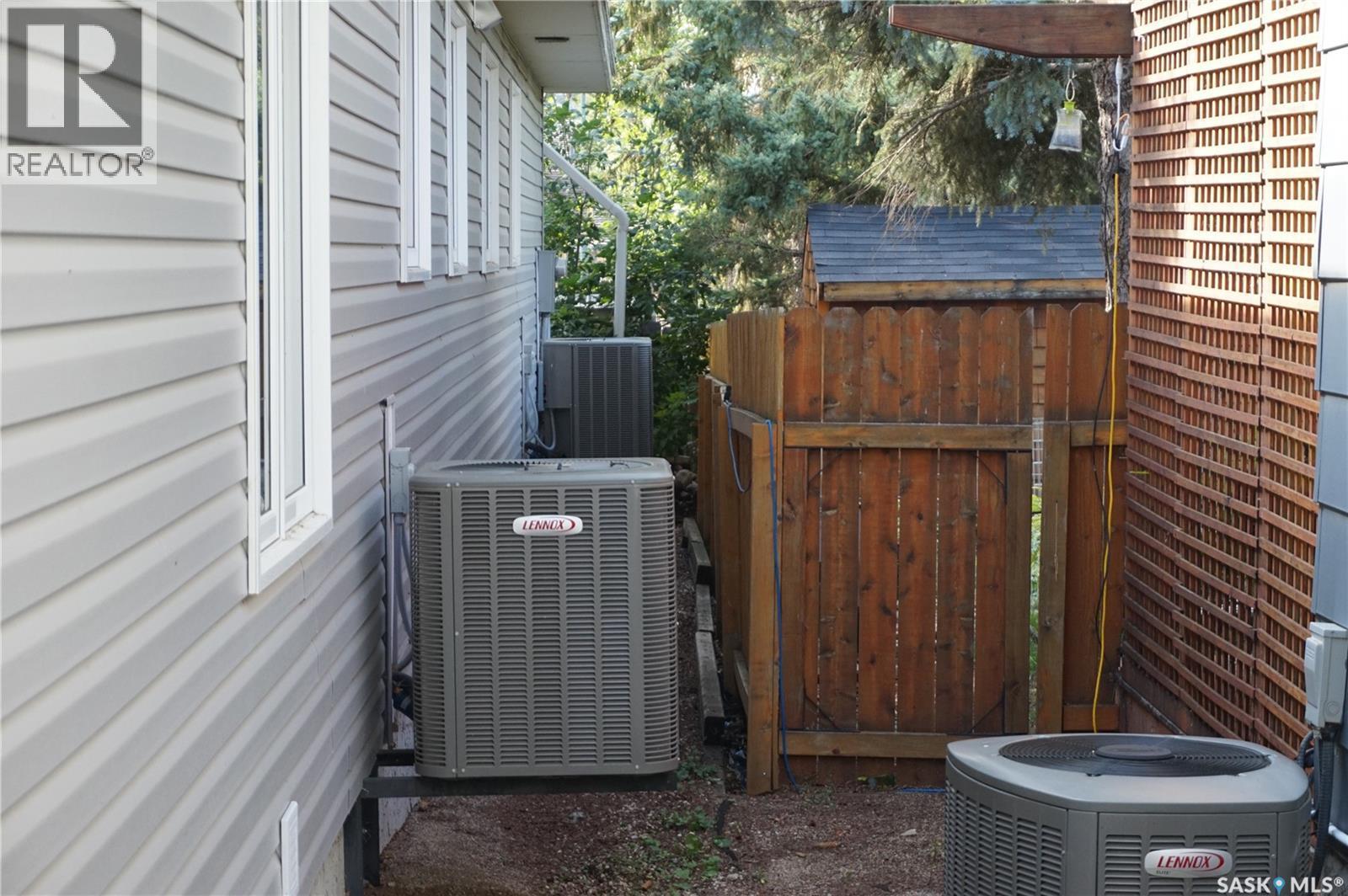 46 Rogers Place, Regina, SK - Outdoor With Exterior