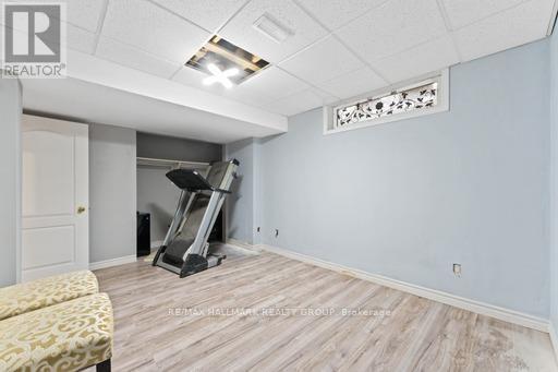 160 Sai Crescent, Ottawa, ON - Indoor