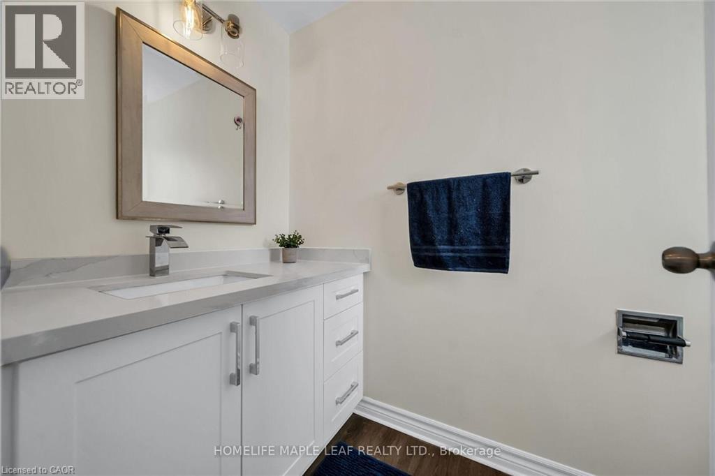 46 Chicopee Terrace, Kitchener, ON - Indoor Photo Showing Bathroom