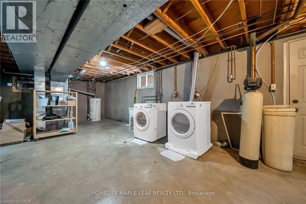 46 Chicopee Terrace, Kitchener, ON - Indoor Photo Showing Laundry Room