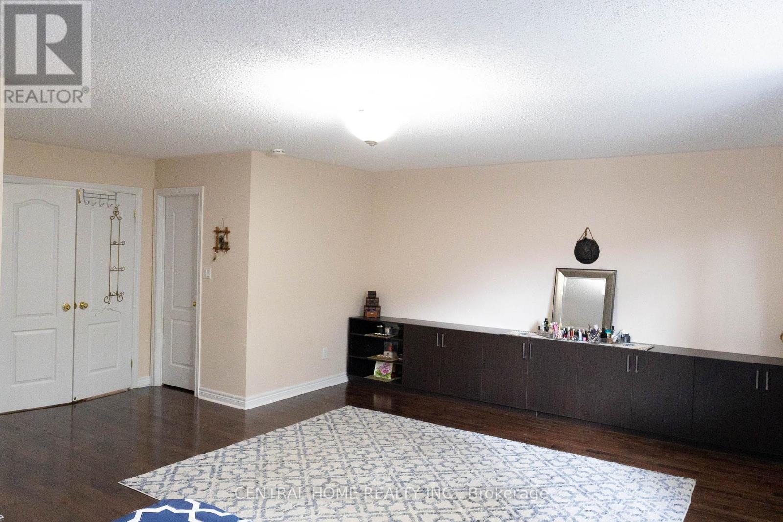 165 Manorheights Street, Richmond Hill, ON - Indoor