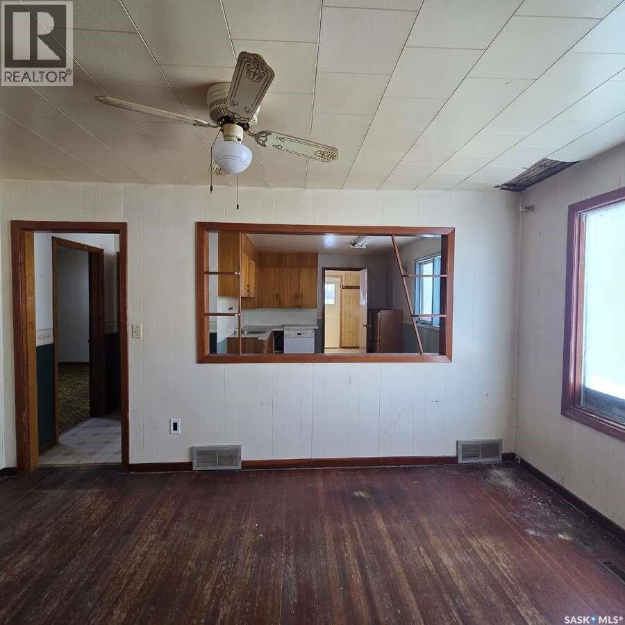 128 Railway Avenue, Margo, SK - Indoor