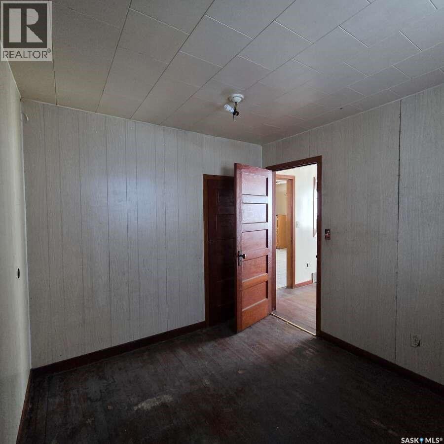 128 Railway Avenue, Margo, SK - Indoor