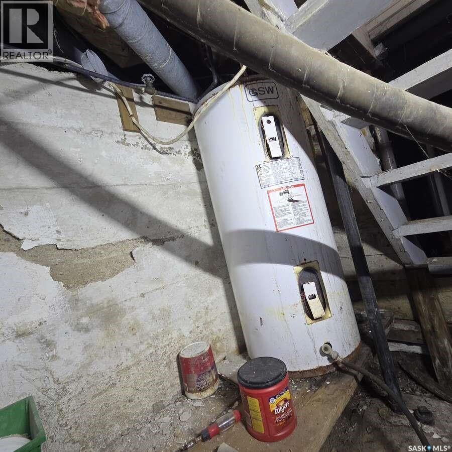 128 Railway Avenue, Margo, SK - Indoor