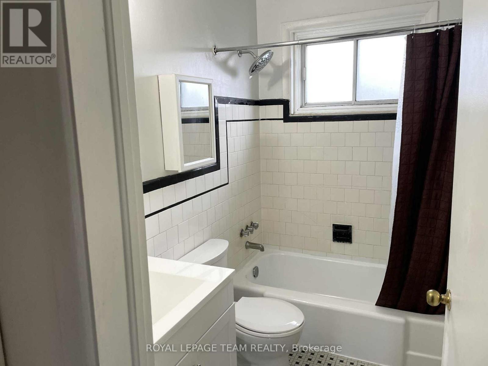 482 Vernon Avenue, Ottawa, ON - Indoor Photo Showing Bathroom