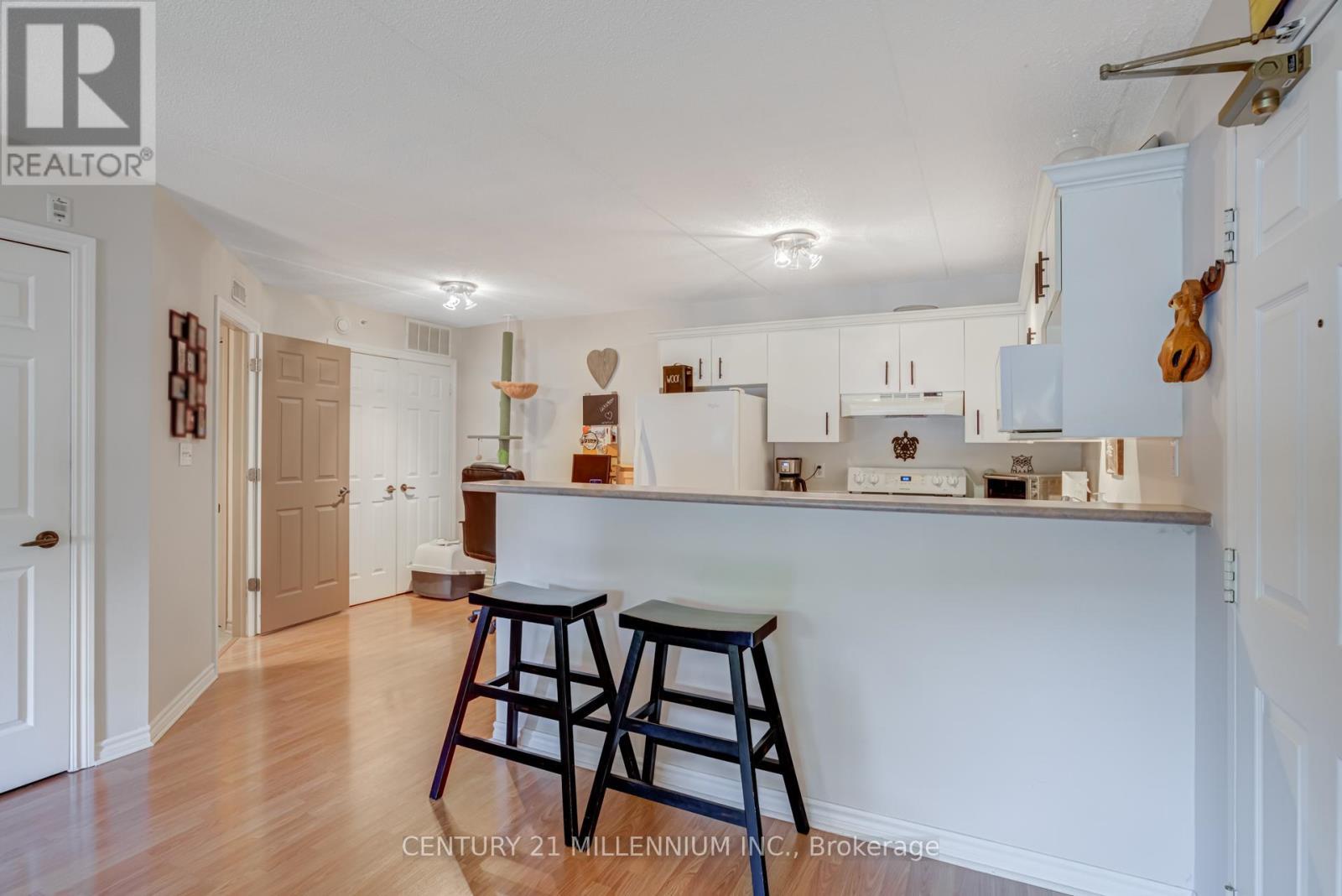 110 - 4003 Kilmer Drive, Burlington, ON - Indoor Photo Showing Kitchen