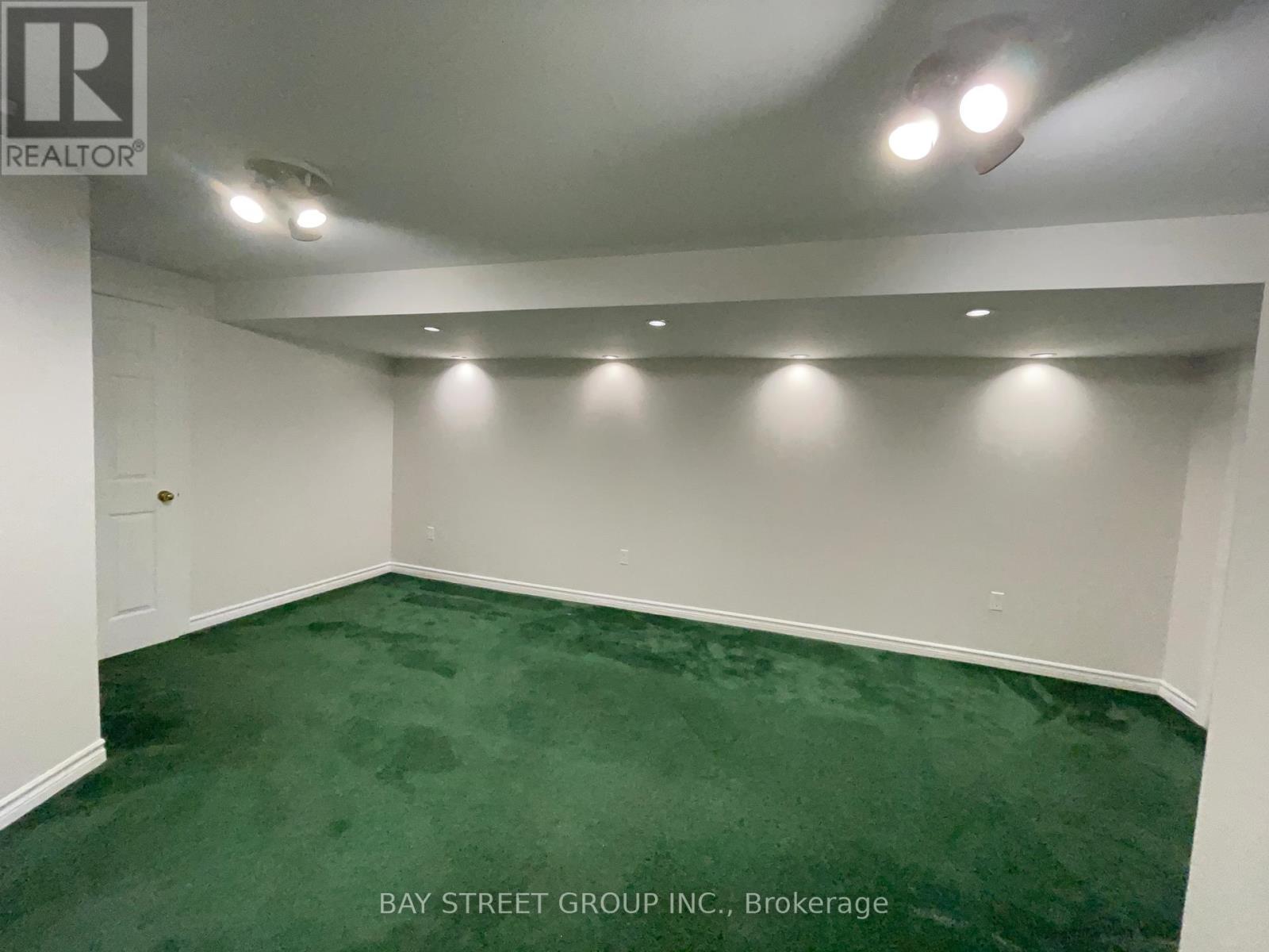 4404 Vallence Drive, Burlington, ON - Indoor Photo Showing Other Room