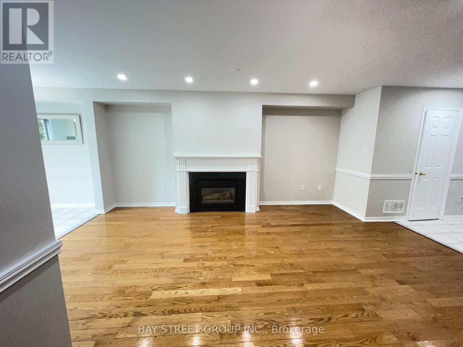 4404 Vallence Drive, Burlington, ON - Indoor With Fireplace