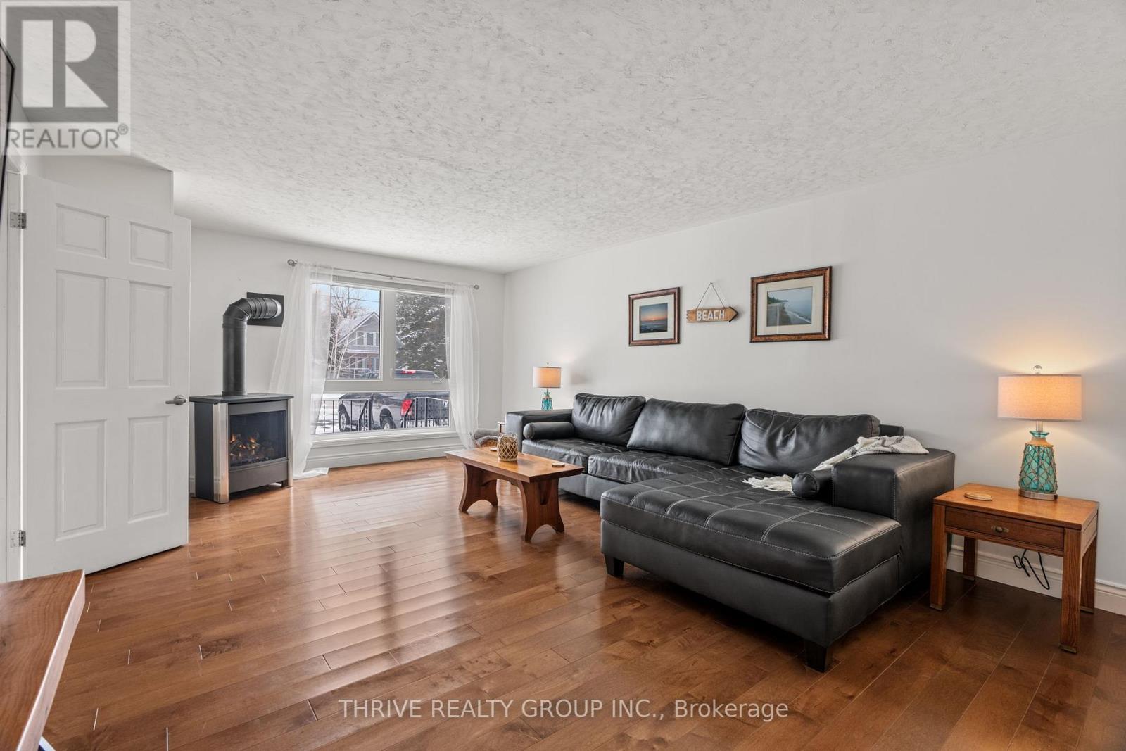 7 Salkeld Street, Goderich (Goderich (Town)), ON - Indoor Photo Showing Living Room