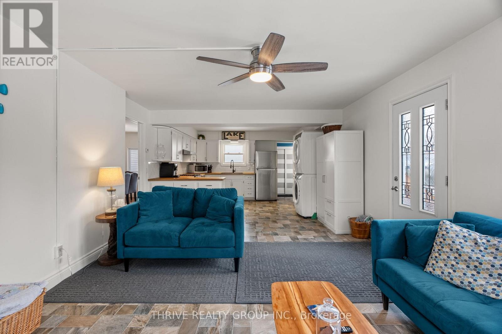 7 Salkeld Street, Goderich (Goderich (Town)), ON - Indoor Photo Showing Living Room