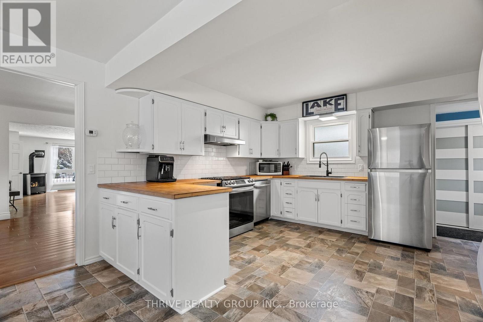 7 Salkeld Street, Goderich (Goderich (Town)), ON - Indoor Photo Showing Kitchen