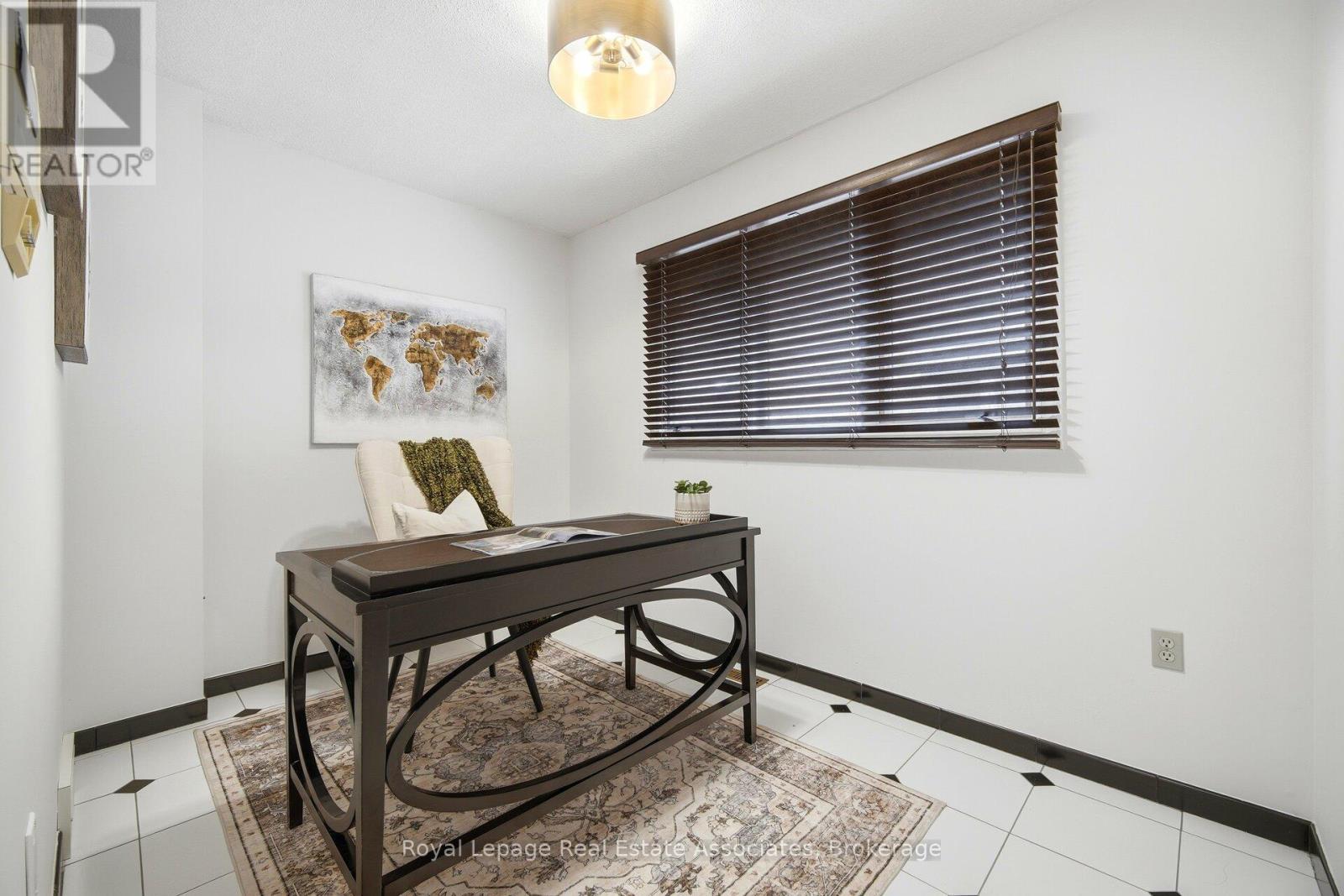 100 National Drive, Hamilton, ON - Indoor Photo Showing Other Room