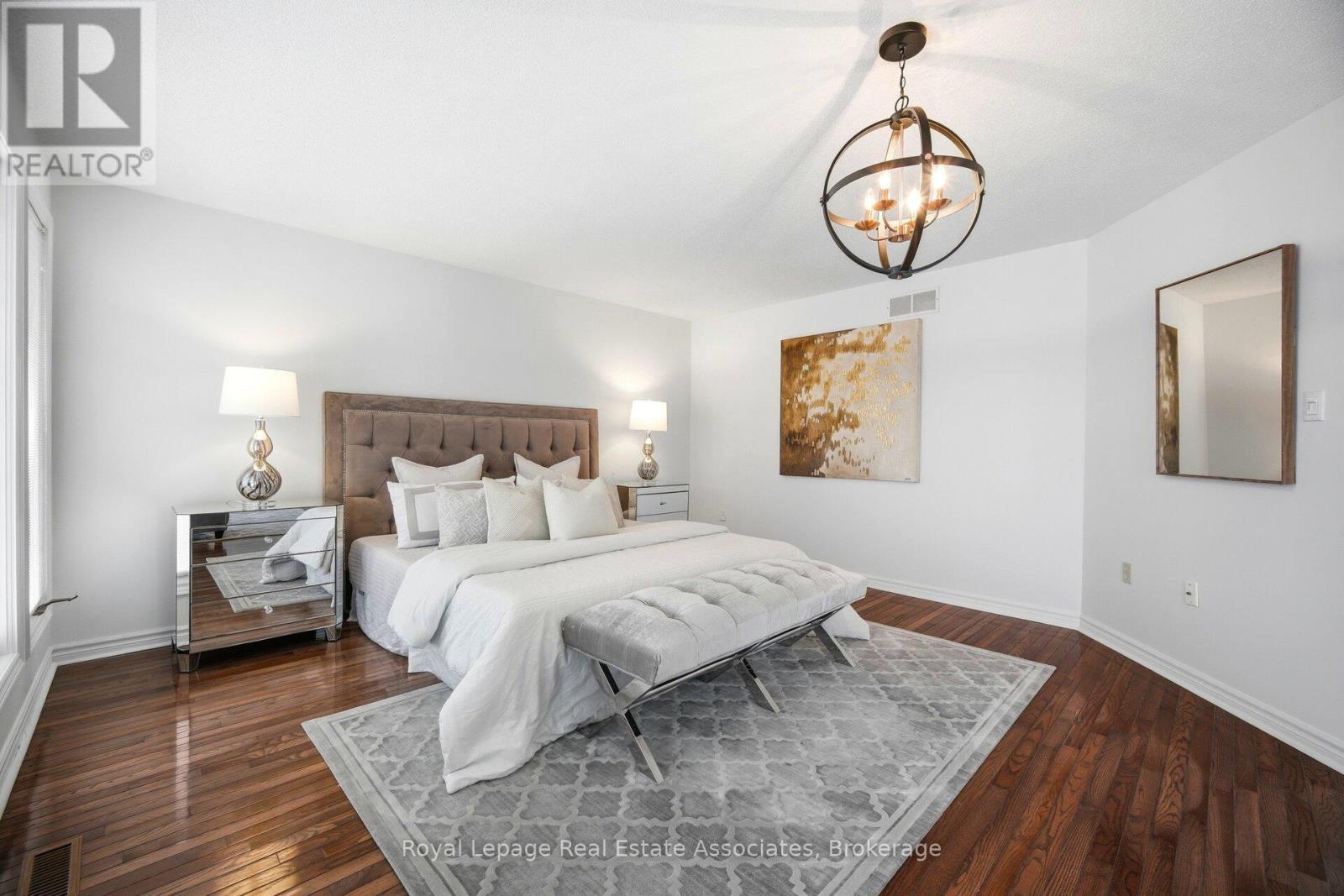 100 National Drive, Hamilton, ON - Indoor Photo Showing Bedroom