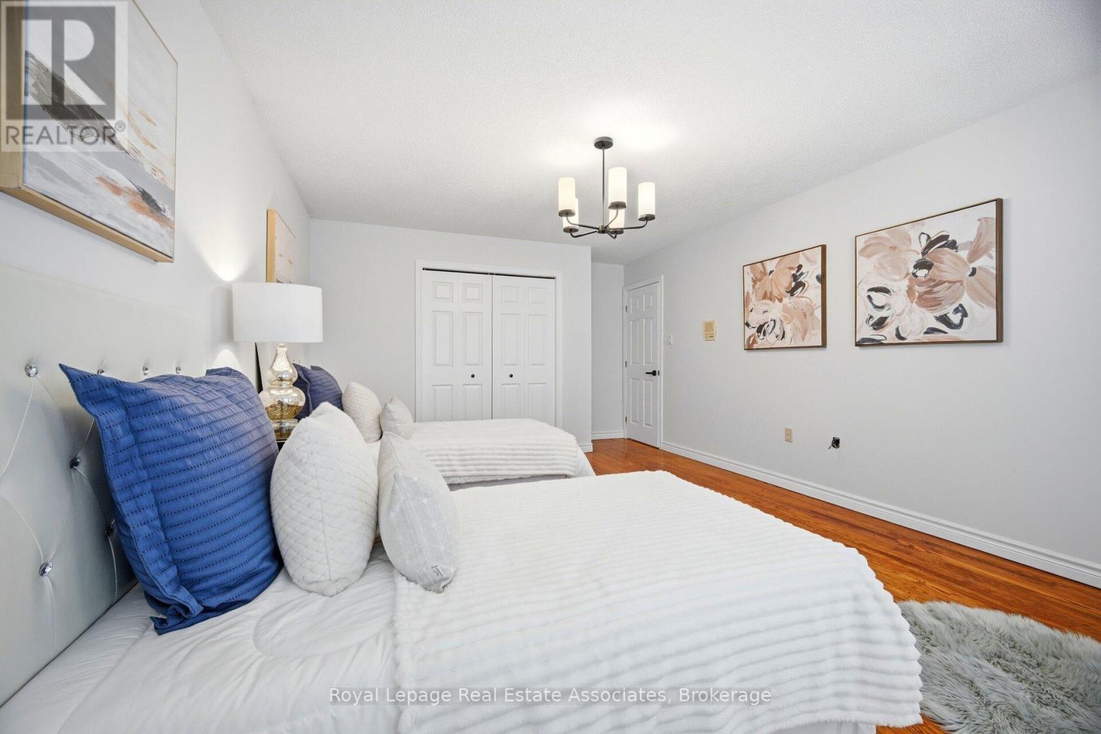 100 National Drive, Hamilton, ON - Indoor Photo Showing Bedroom