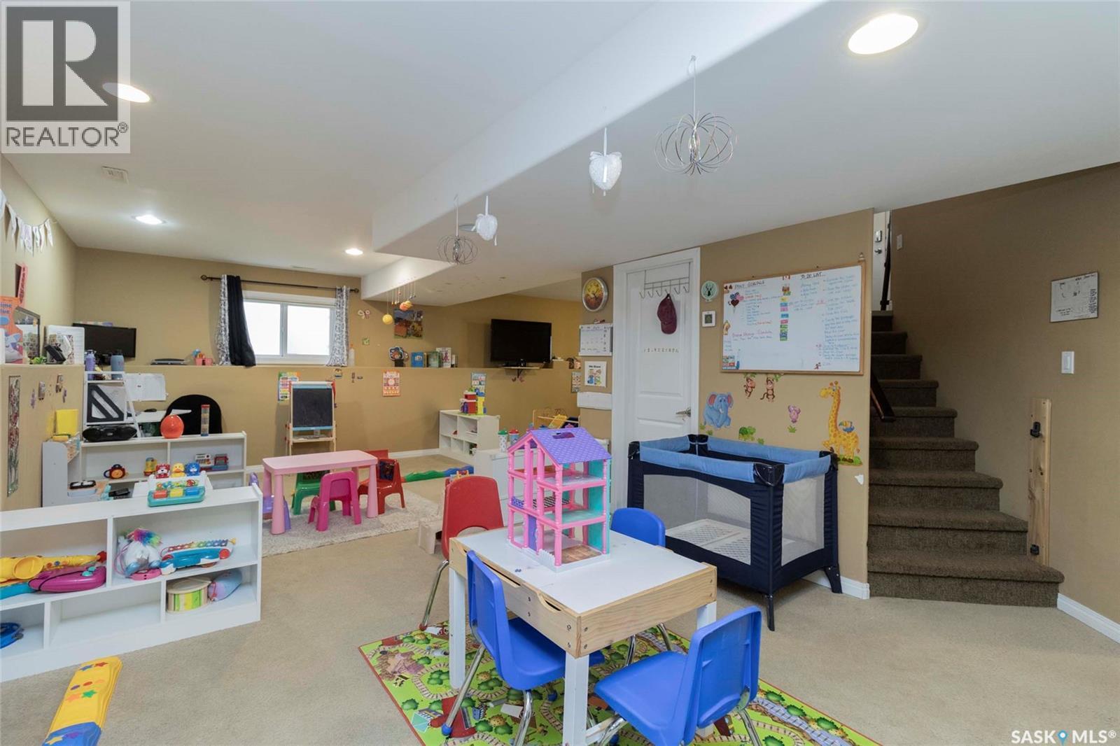 531 Dickson Lane, Saskatoon, SK - Indoor