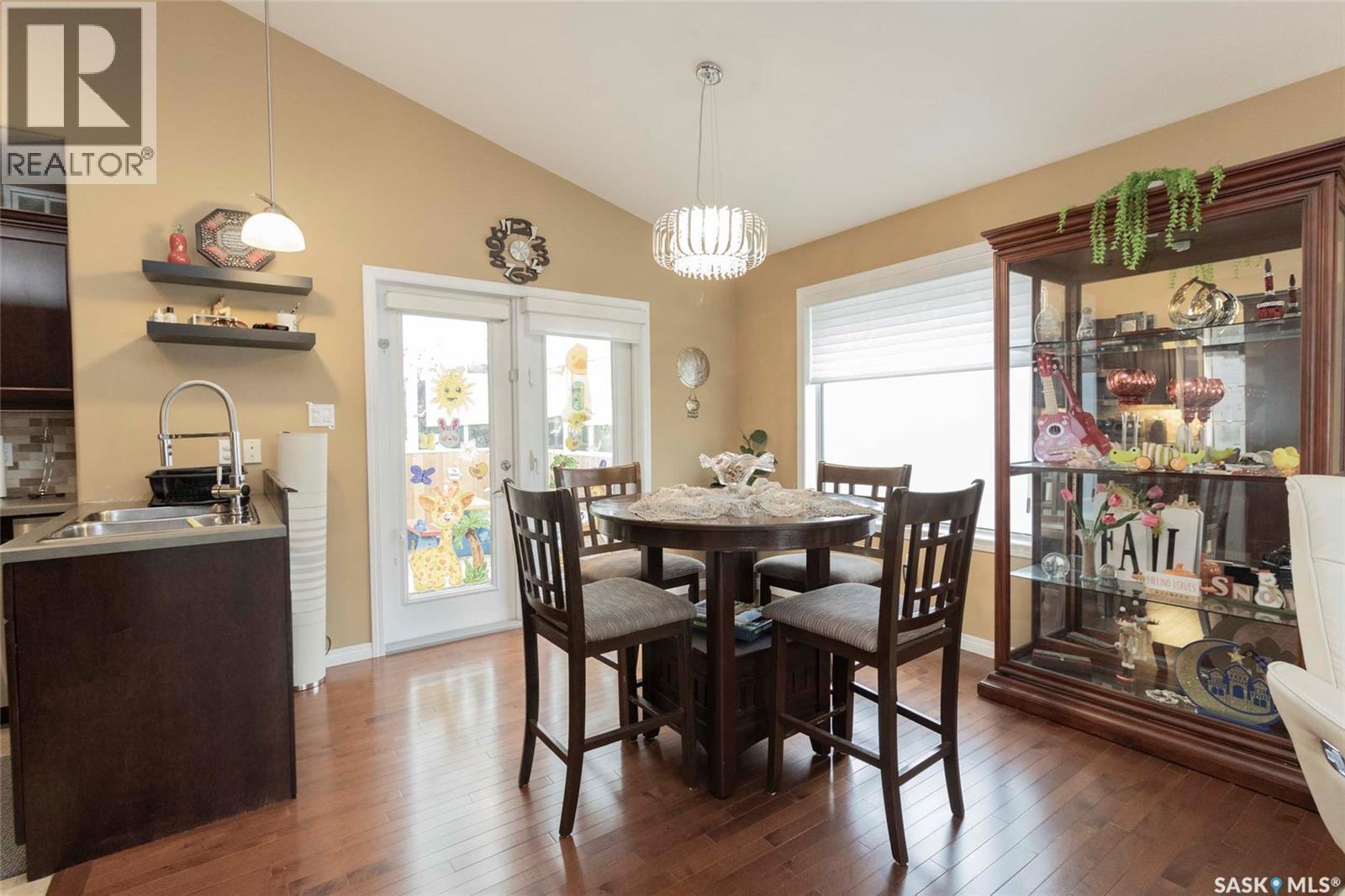 531 Dickson Lane, Saskatoon, SK - Indoor Photo Showing Dining Room