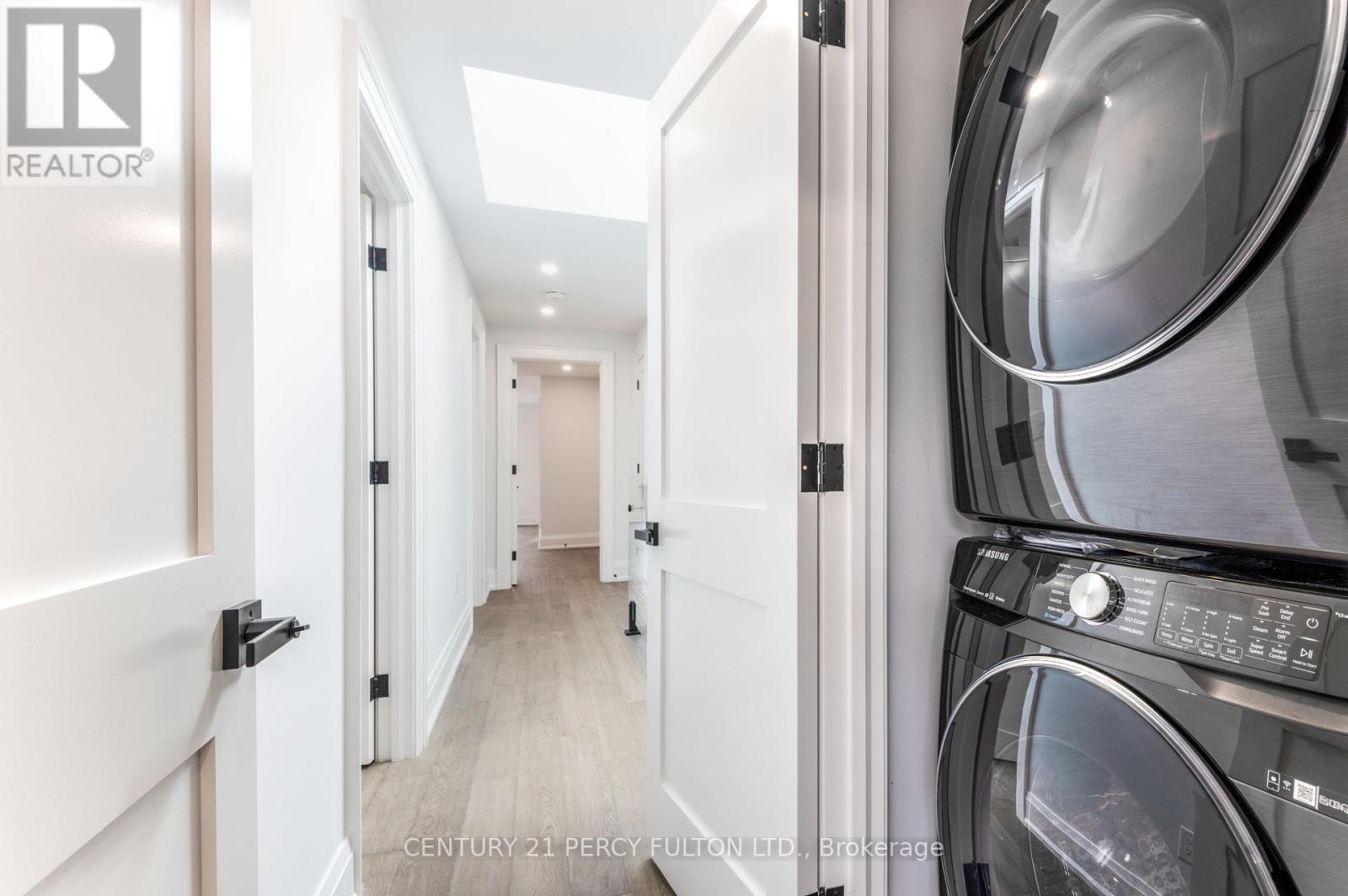 195 Danforth Road, Toronto, ON - Indoor Photo Showing Laundry Room
