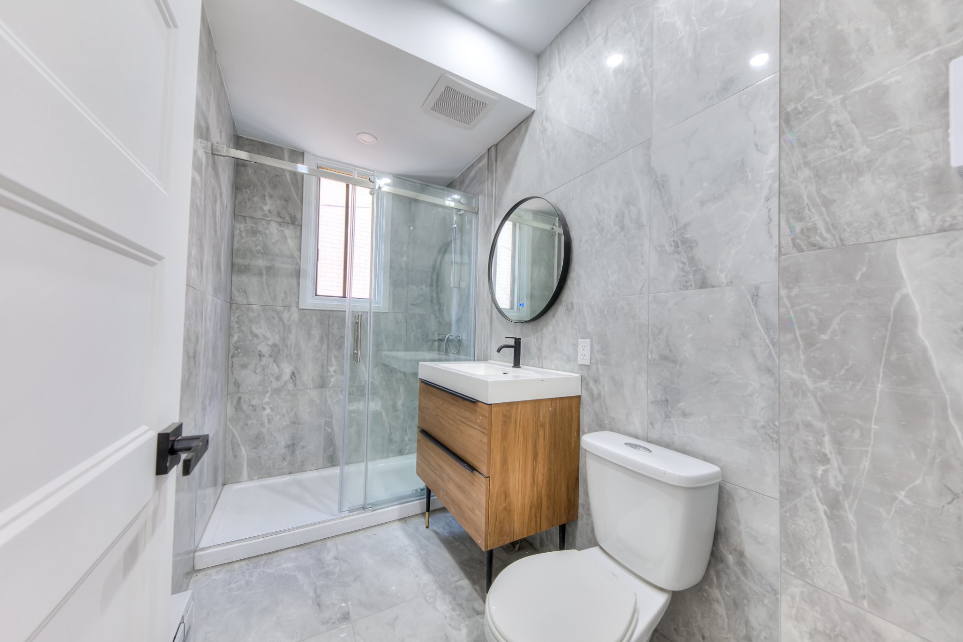 Salle de bains - 1056 Av. Harvard, Montréal (Côte-Des-Neiges/Notre-Dame-De-Grâce), QC - Indoor Photo Showing Bathroom