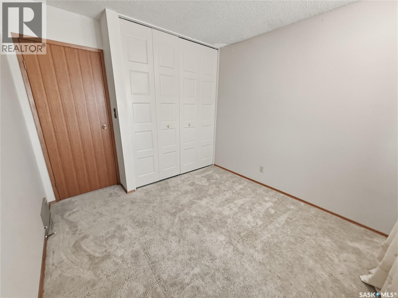 264 Hayes Drive, Swift Current, SK - Indoor Photo Showing Other Room