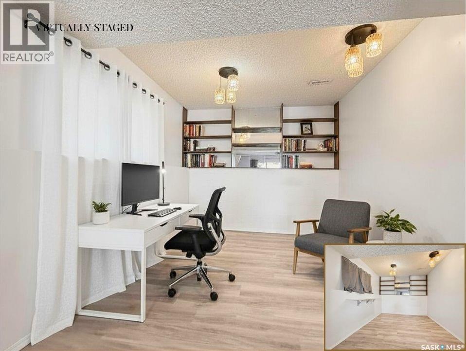 264 Hayes Drive, Swift Current, SK - Indoor Photo Showing Office