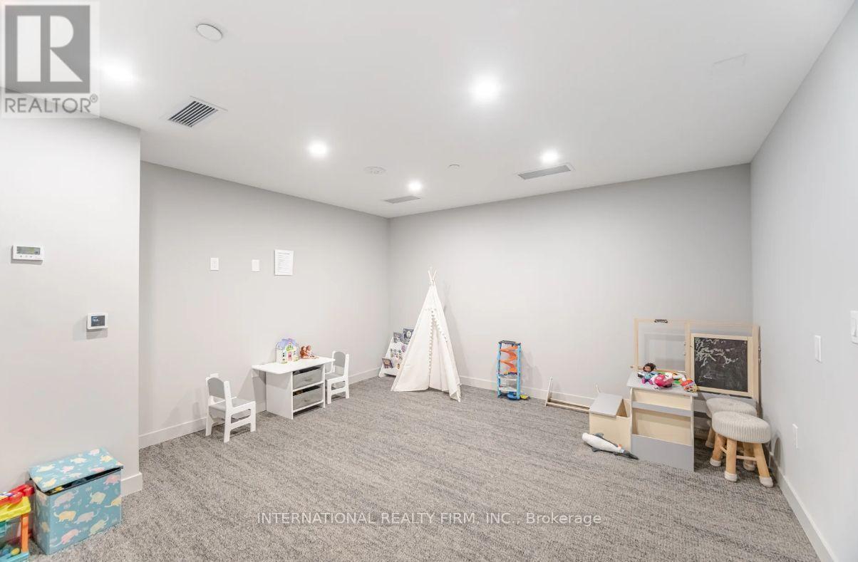 710 - 859 The Queensway, Toronto, ON - Indoor Photo Showing Other Room