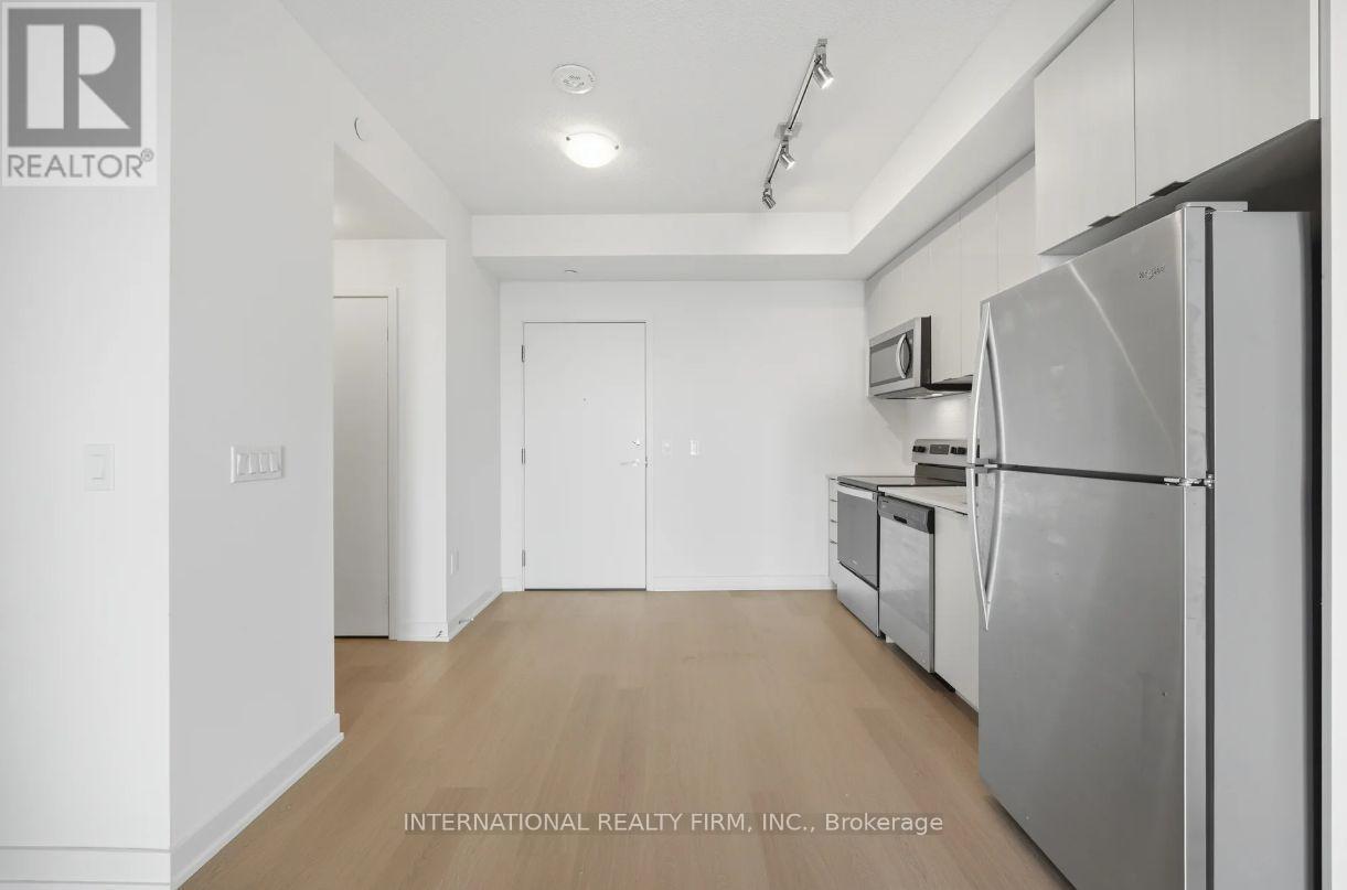710 - 859 The Queensway, Toronto, ON - Indoor Photo Showing Kitchen