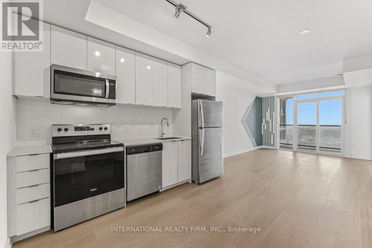 710 - 859 The Queensway, Toronto, ON - Indoor Photo Showing Kitchen