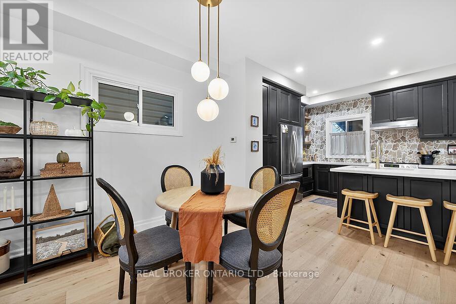 58 East Bend Avenue N, Hamilton, ON - Indoor