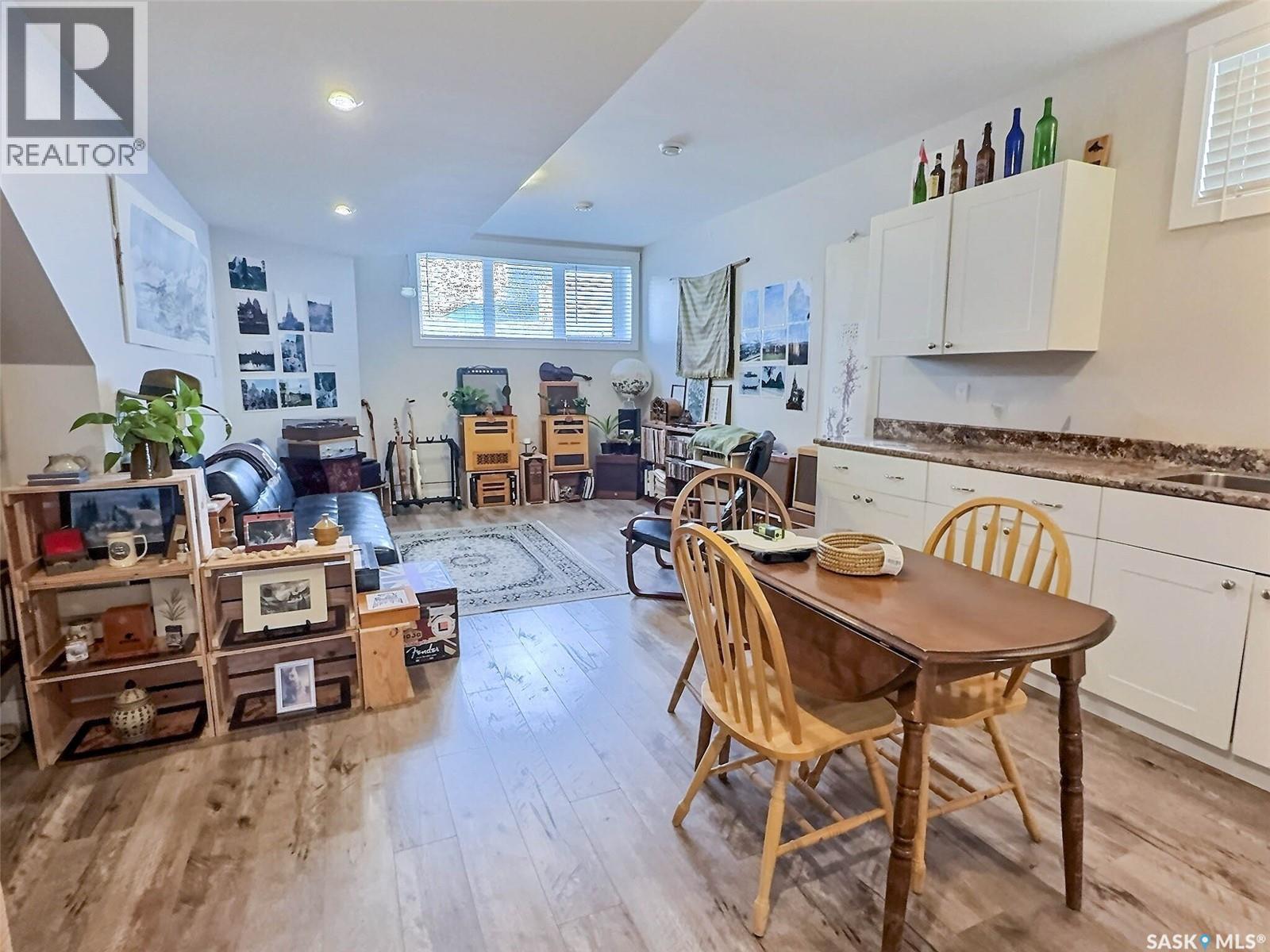 304 3Rd Street E, Saskatoon, SK - Indoor