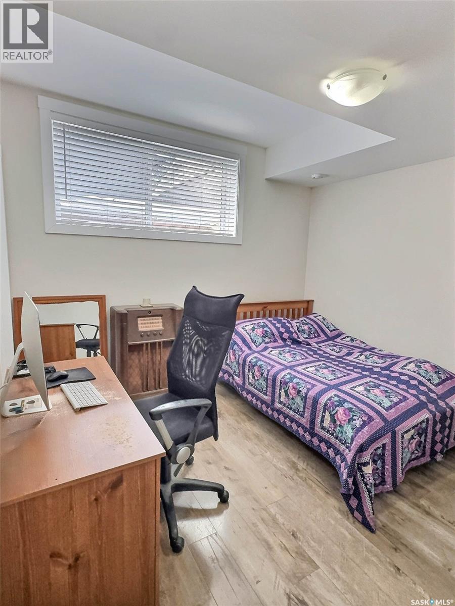 304 3Rd Street E, Saskatoon, SK - Indoor Photo Showing Bedroom