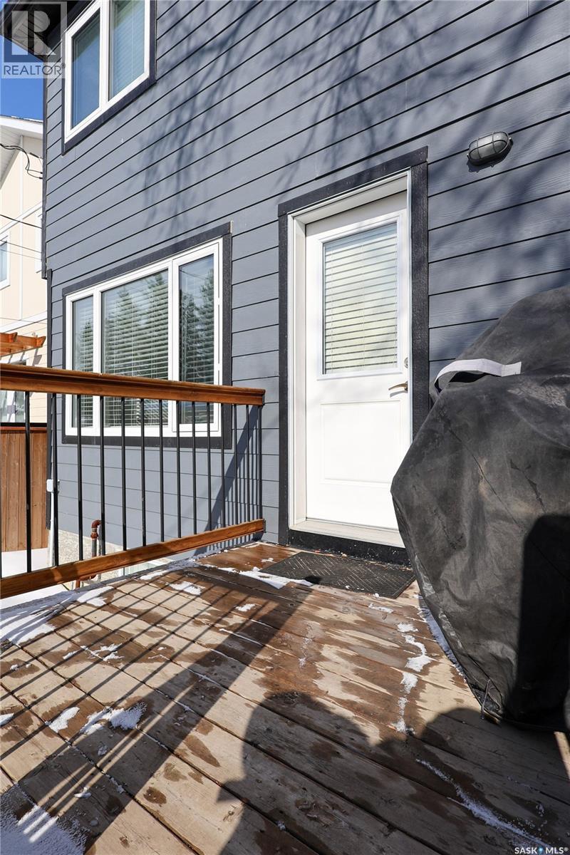 304 3Rd Street E, Saskatoon, SK - Outdoor With Exterior