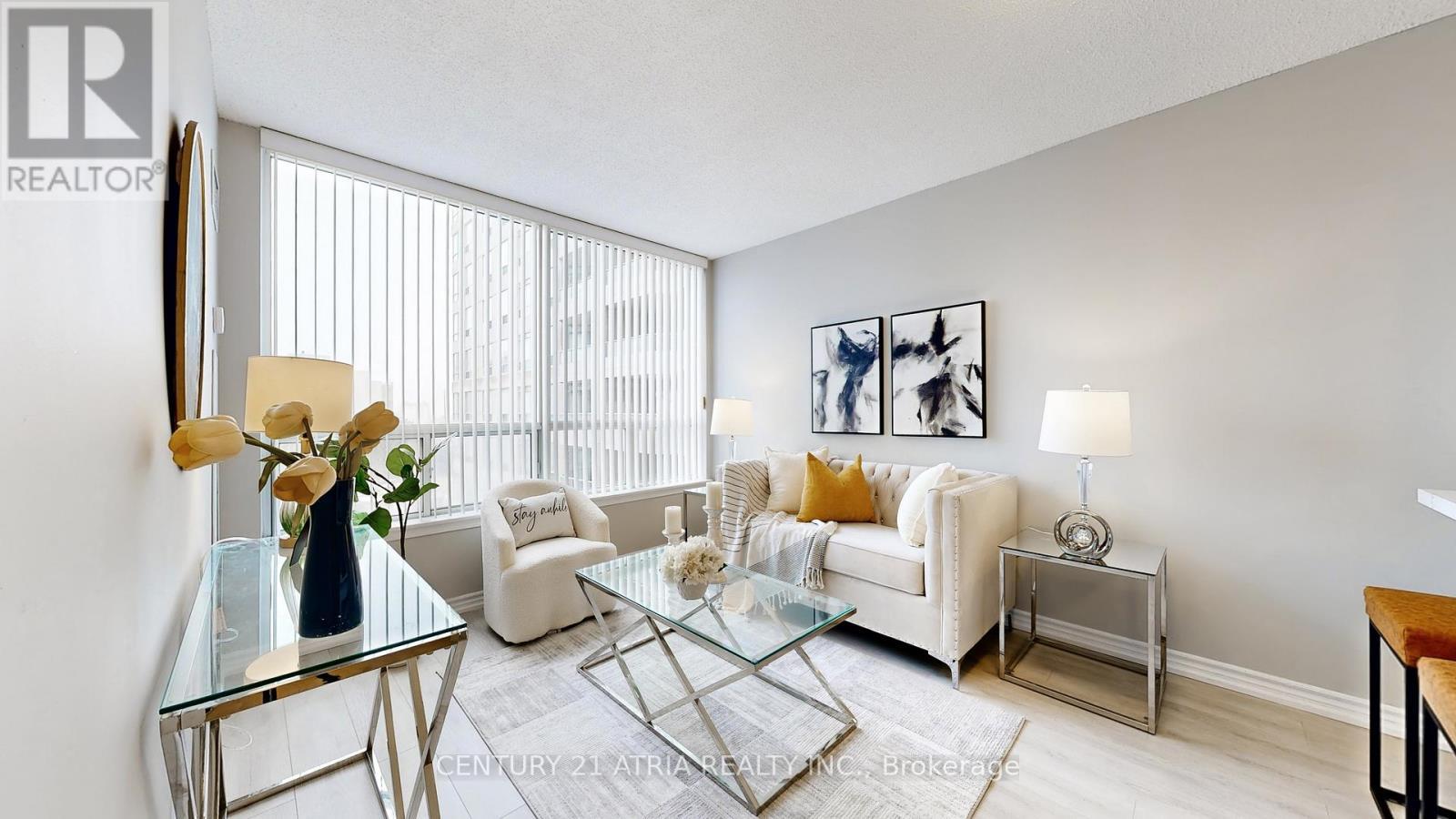 719 - 9015 Leslie Street, Richmond Hill, ON - Indoor