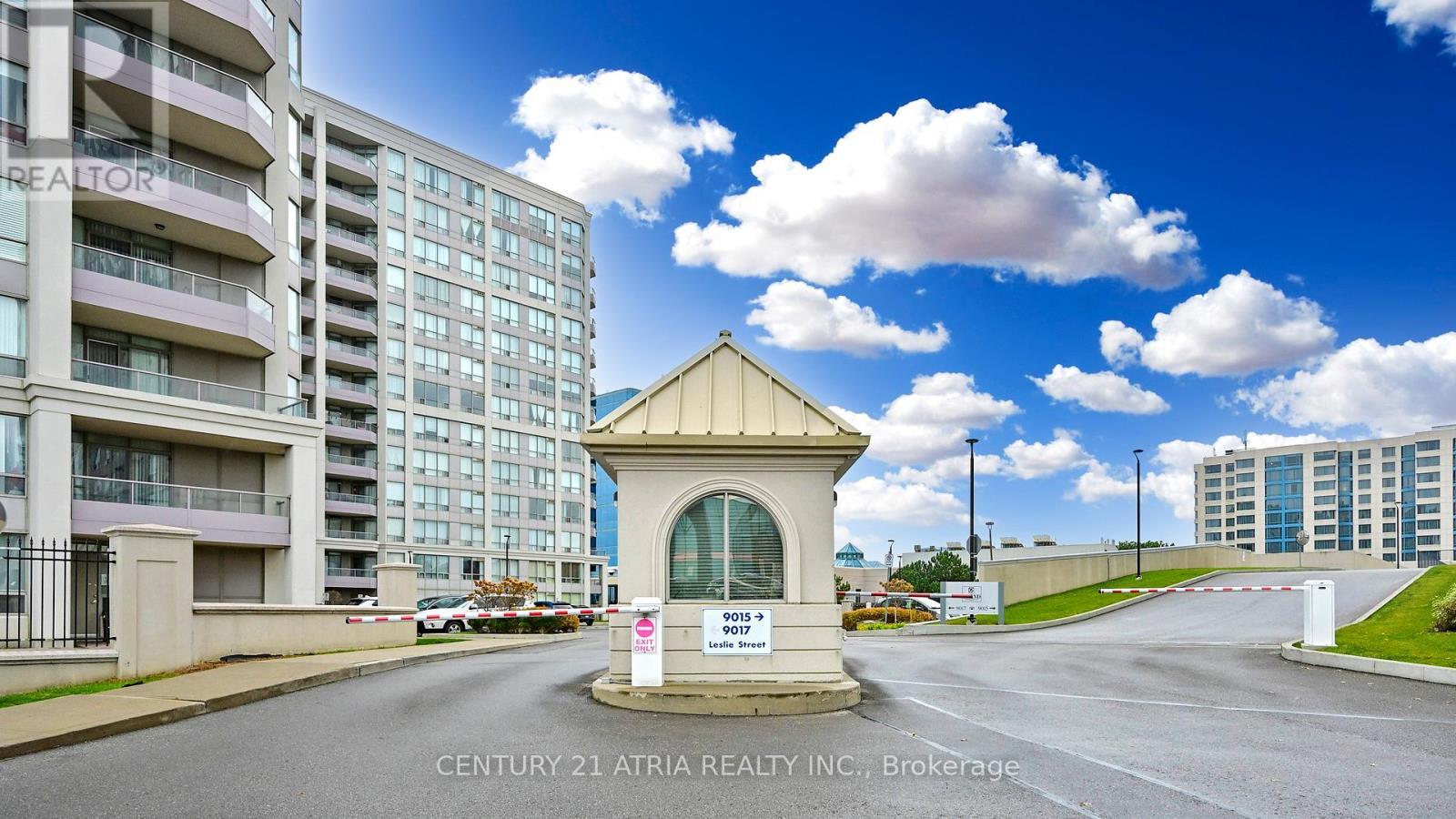 719 - 9015 Leslie Street, Richmond Hill, ON - Outdoor With Facade